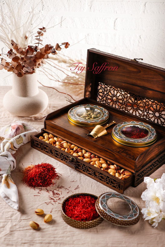 باکس چوبی کادویی زعفران و هل لوکس